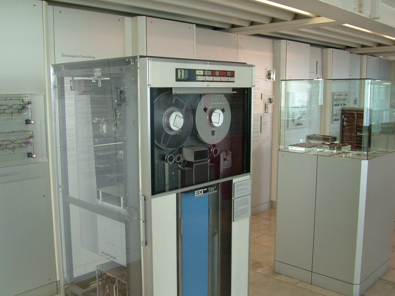 15995ibm-729v-7100987